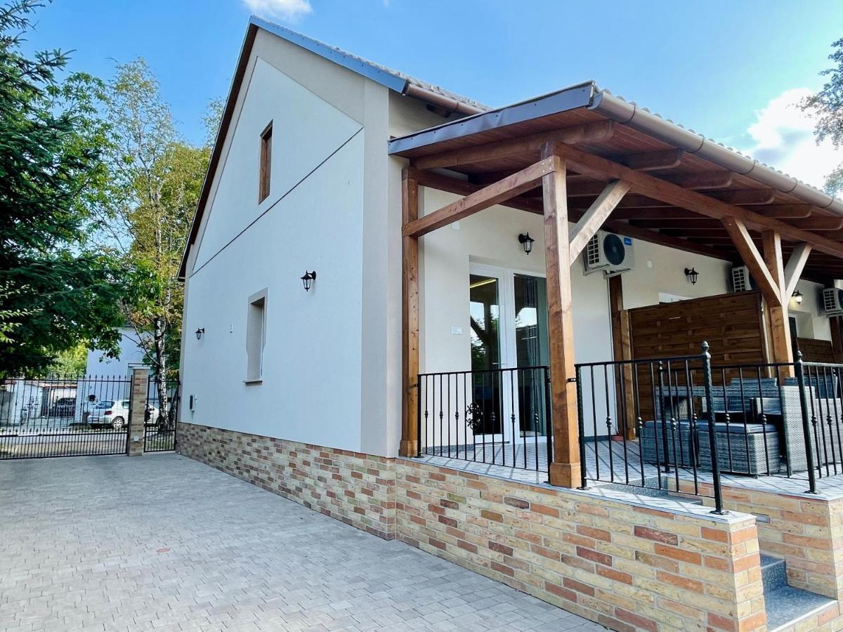 Voeroesmarty Apartmanhaz Makó Buitenkant foto