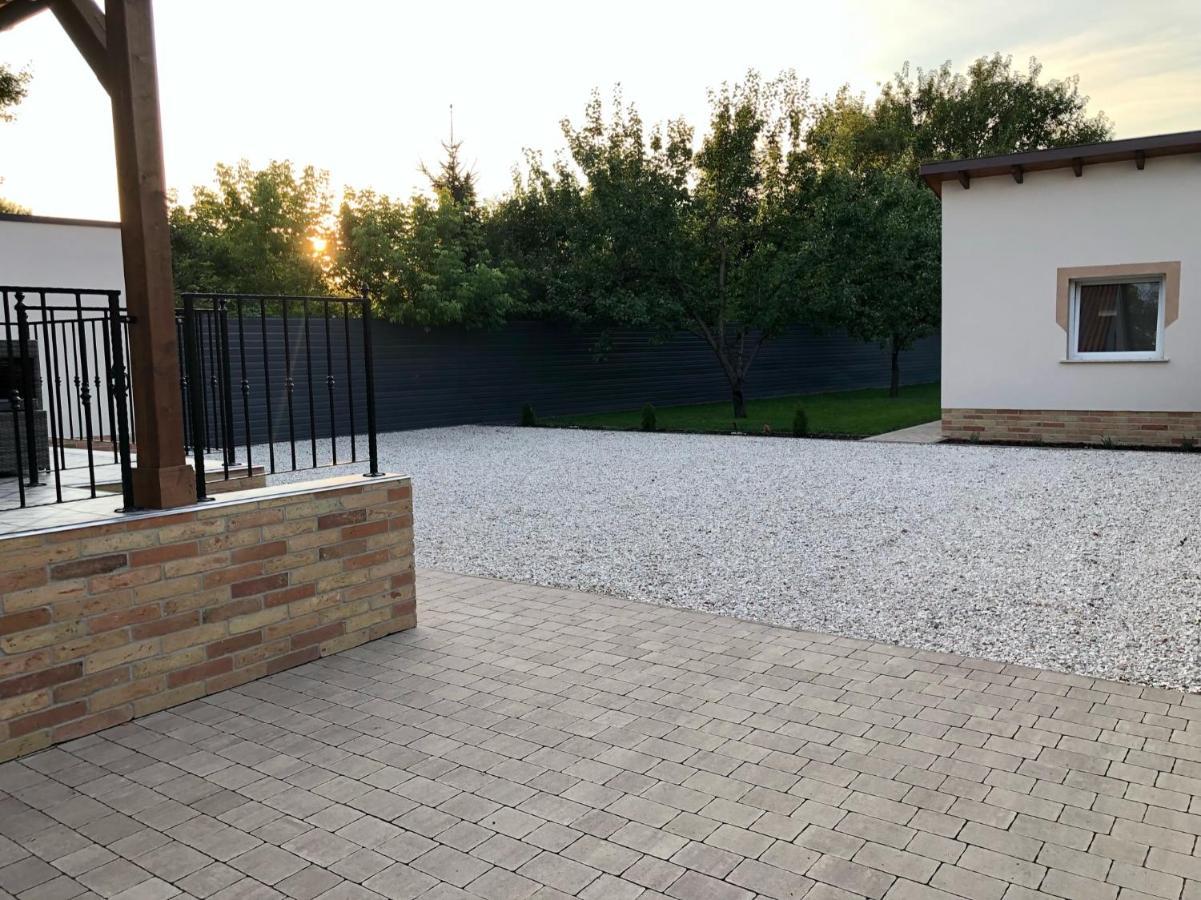 Voeroesmarty Apartmanhaz Makó Buitenkant foto