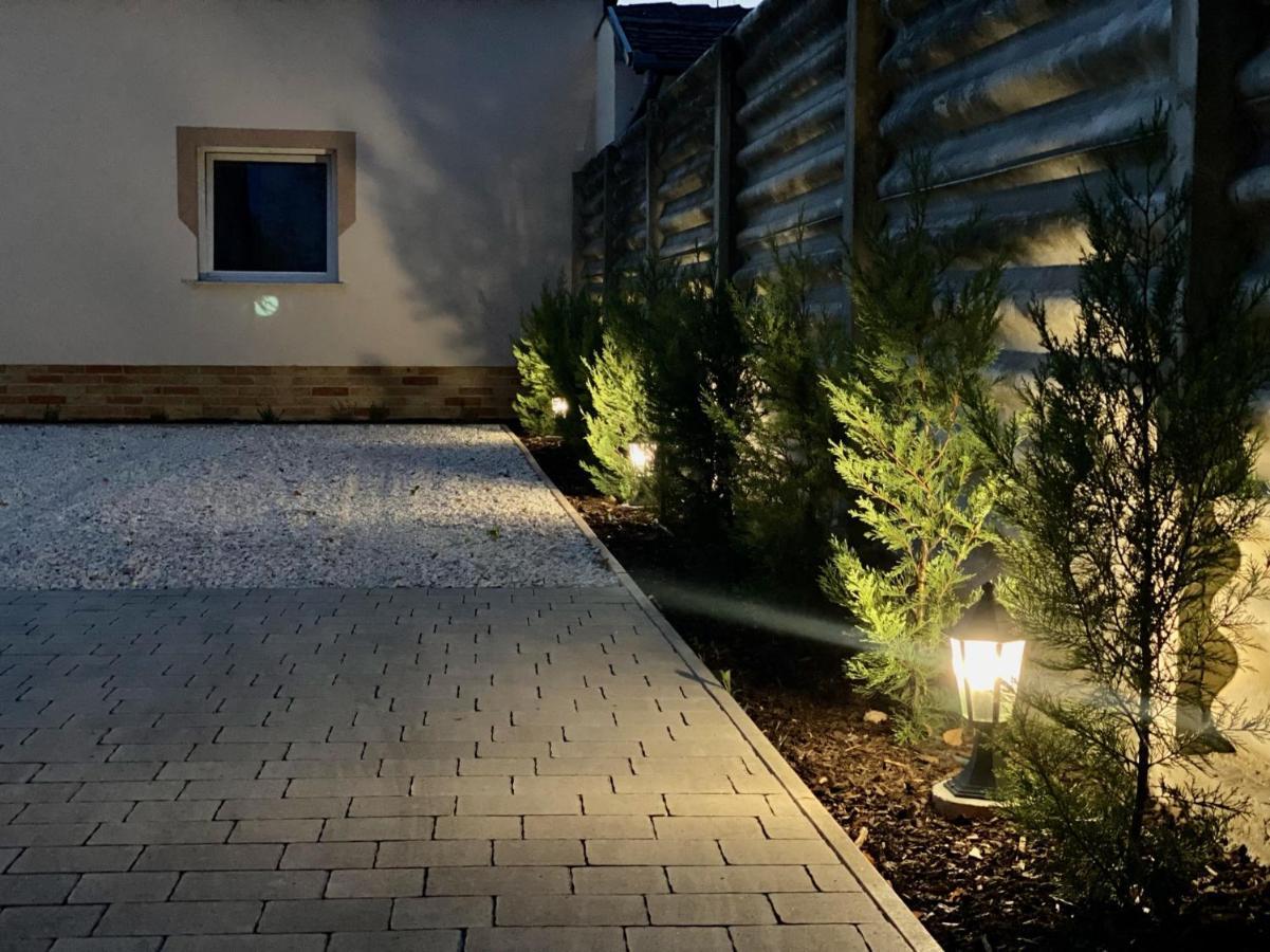 Voeroesmarty Apartmanhaz Makó Buitenkant foto