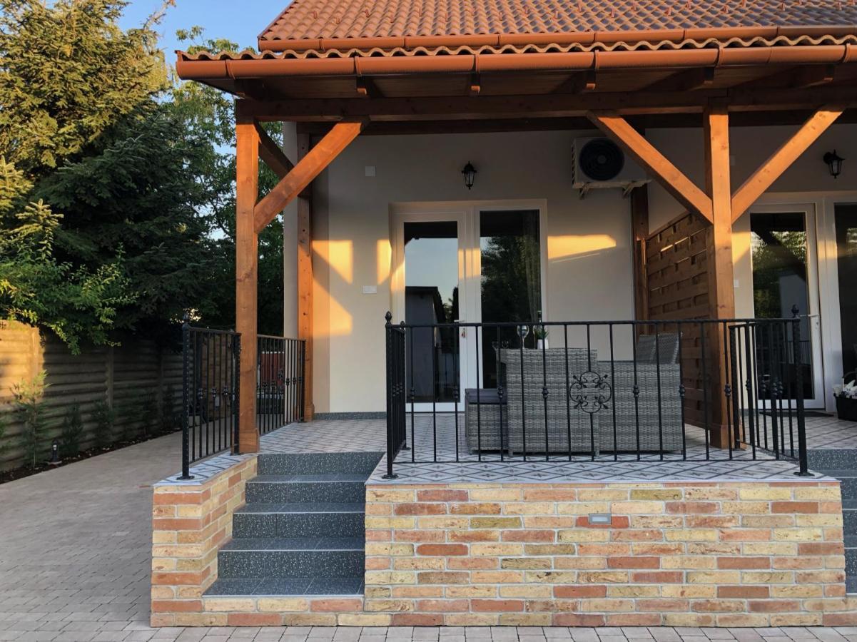 Voeroesmarty Apartmanhaz Makó Buitenkant foto
