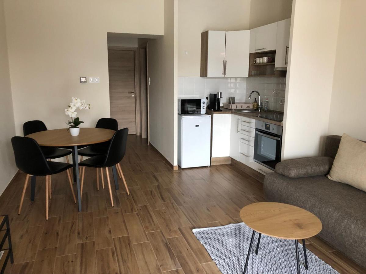 Voeroesmarty Apartmanhaz Makó Buitenkant foto