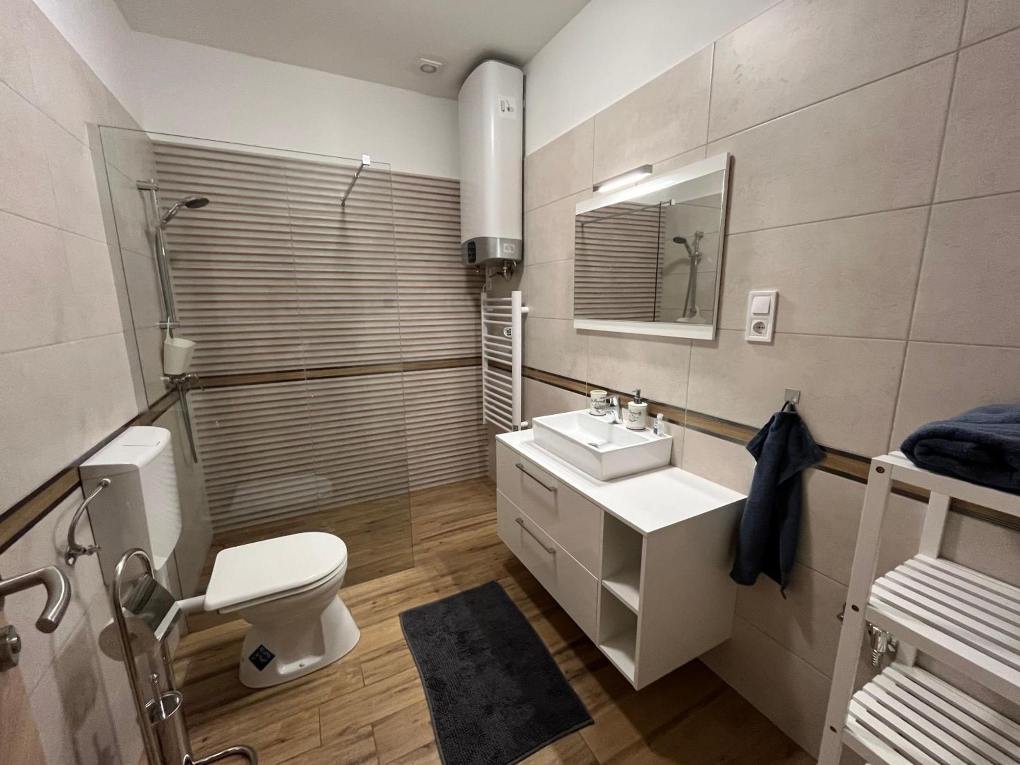 Voeroesmarty Apartmanhaz Makó Buitenkant foto