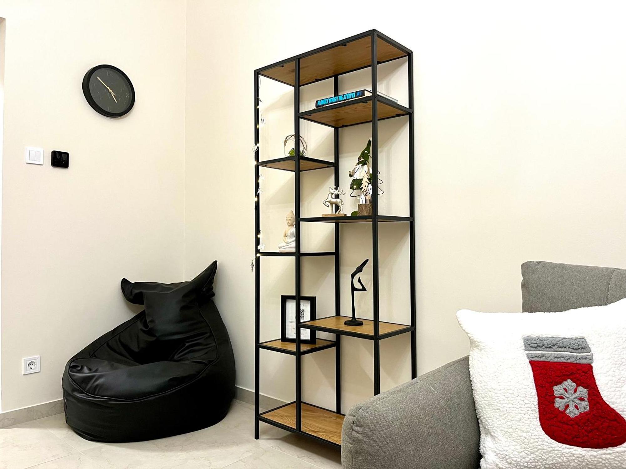 Voeroesmarty Apartmanhaz Makó Buitenkant foto