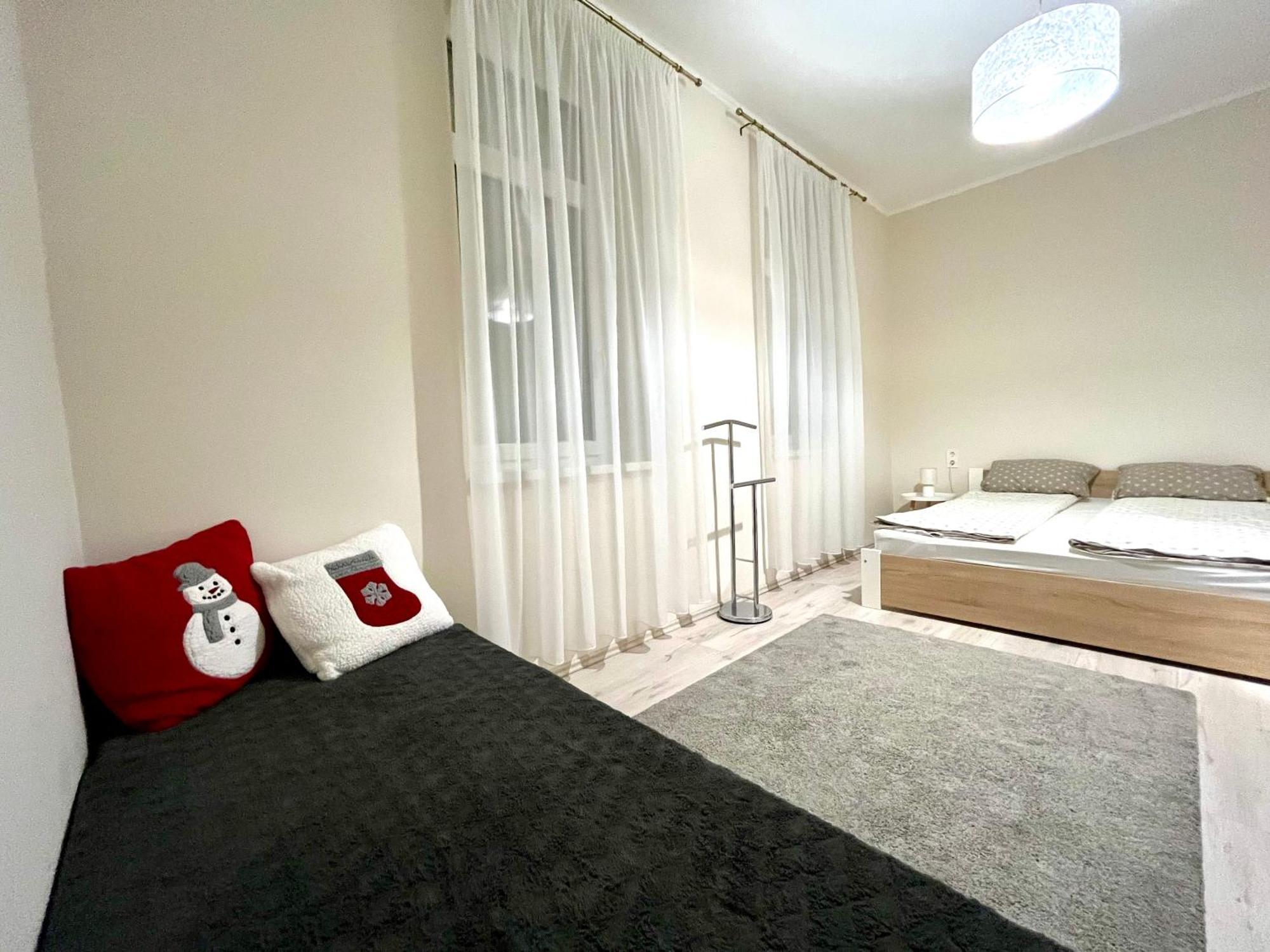Voeroesmarty Apartmanhaz Makó Buitenkant foto