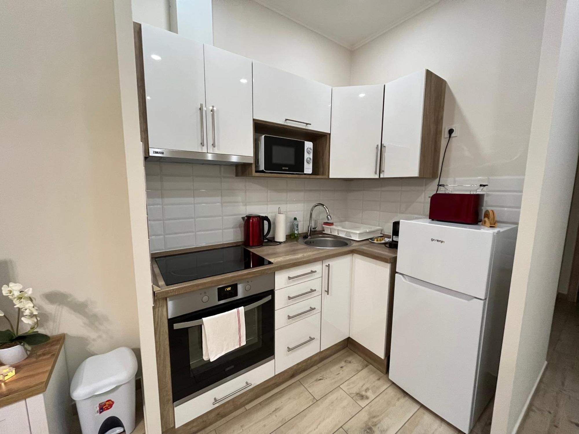 Voeroesmarty Apartmanhaz Makó Buitenkant foto