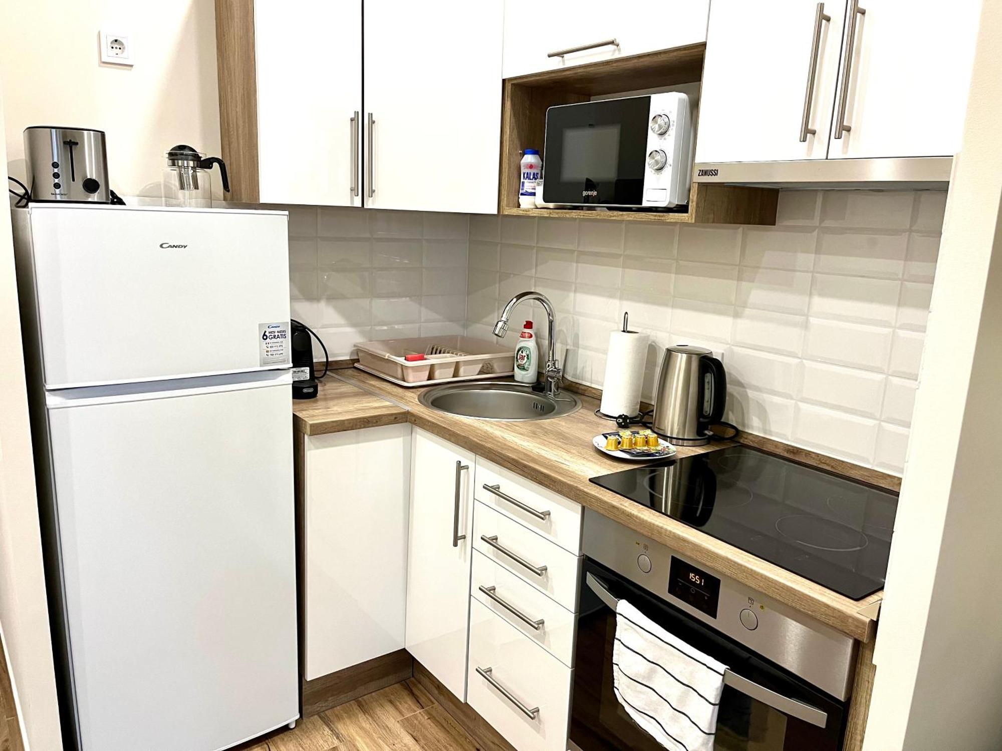 Voeroesmarty Apartmanhaz Makó Buitenkant foto