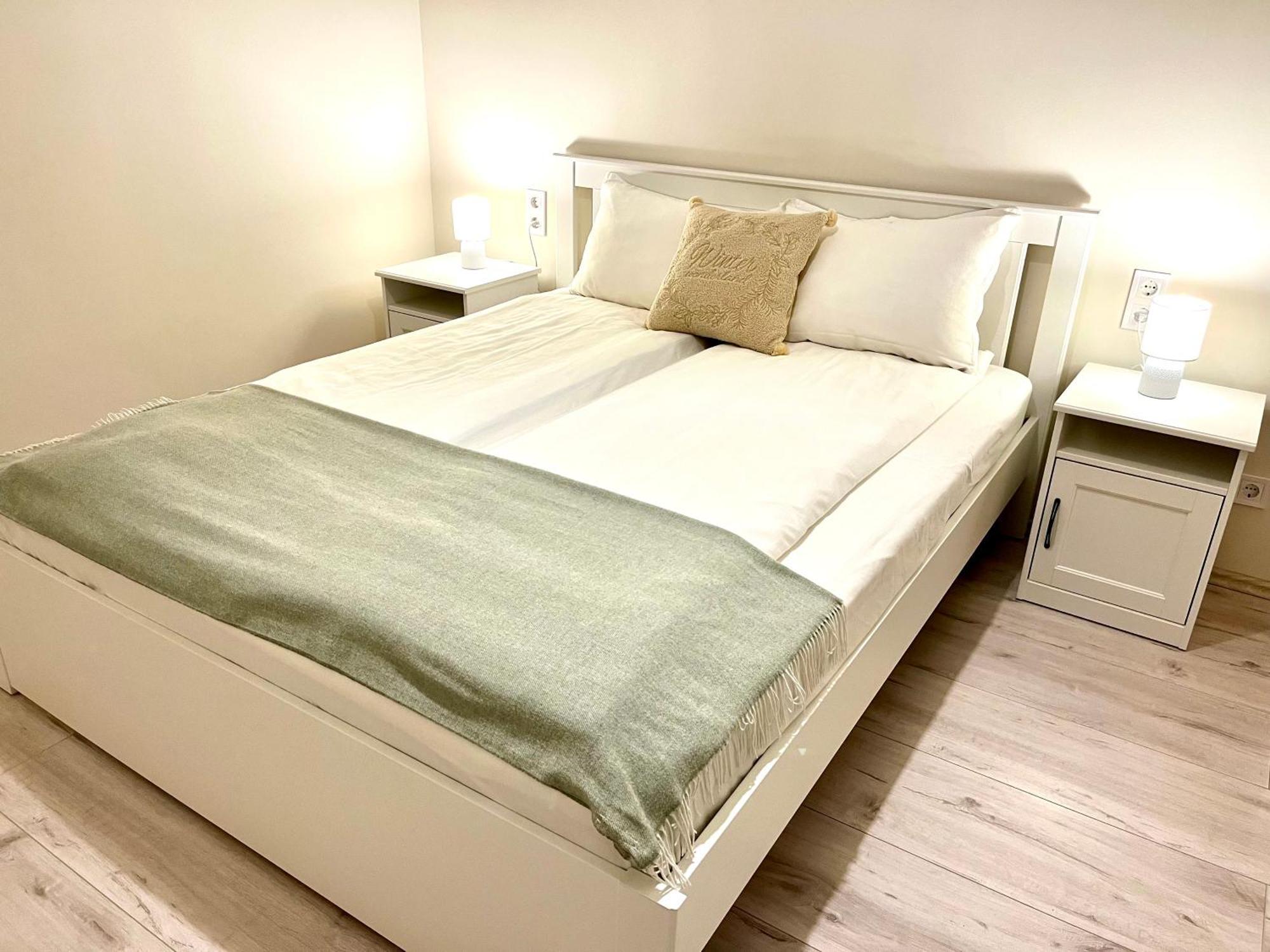 Voeroesmarty Apartmanhaz Makó Buitenkant foto