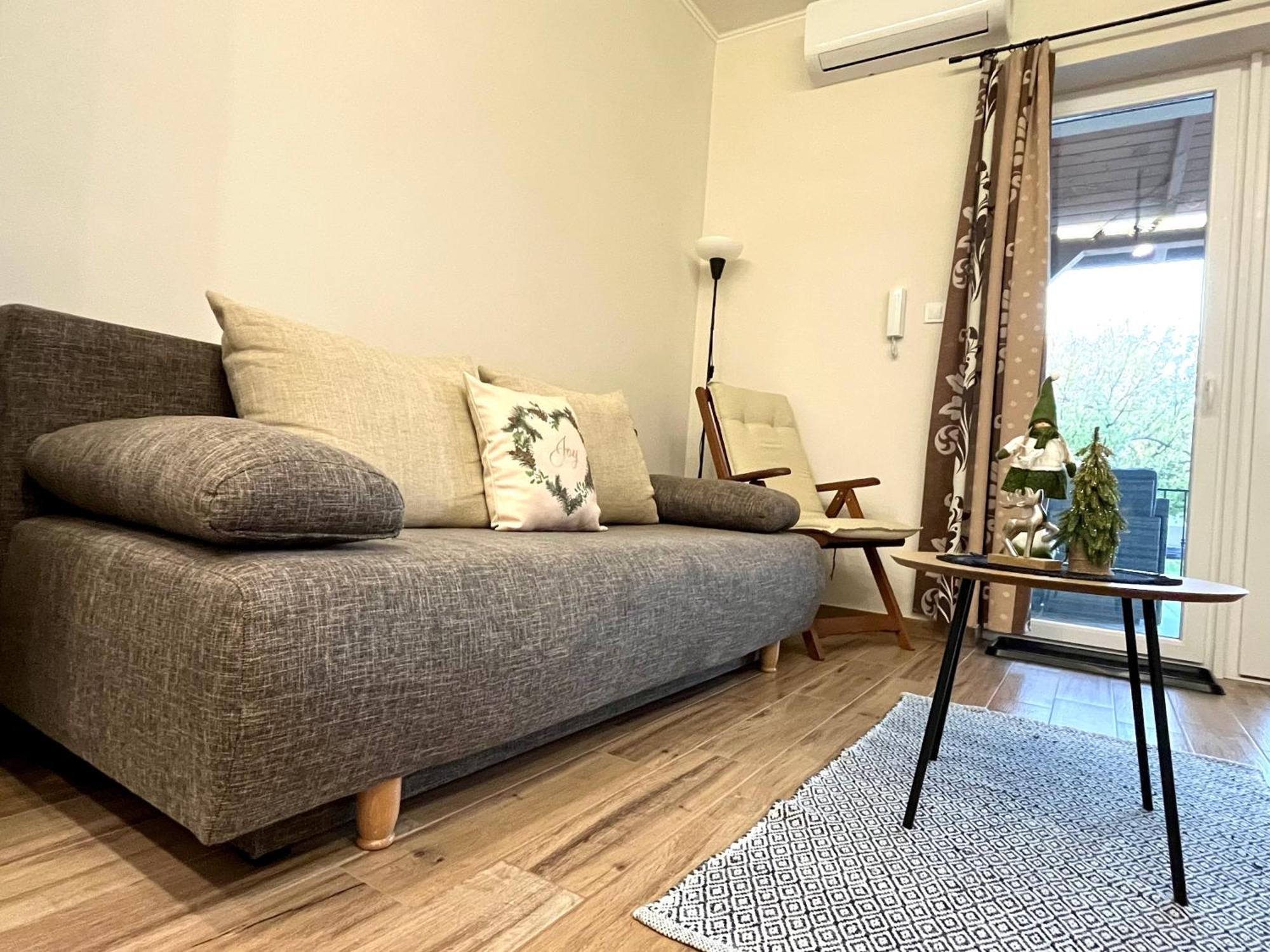 Voeroesmarty Apartmanhaz Makó Buitenkant foto