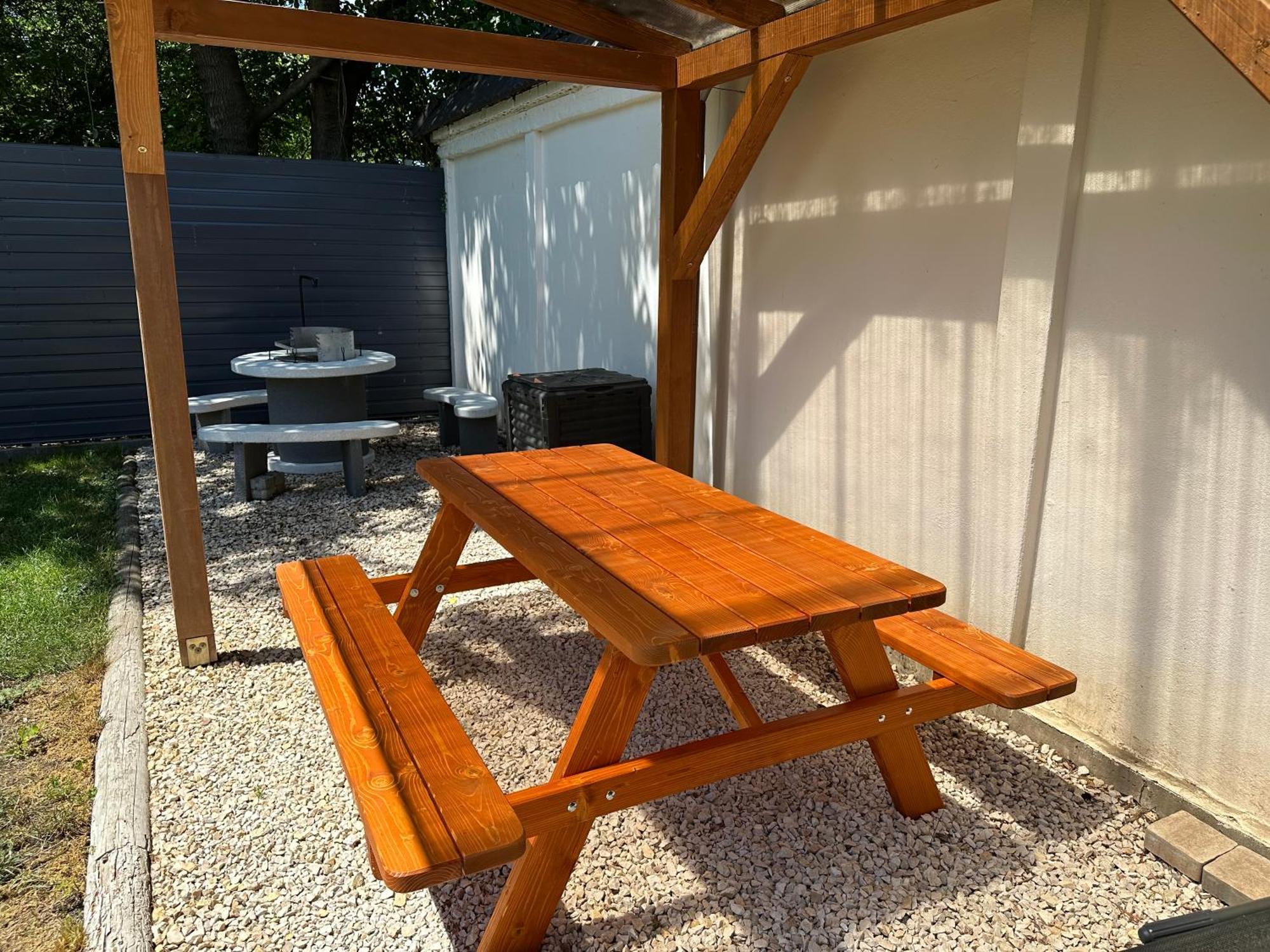 Voeroesmarty Apartmanhaz Makó Buitenkant foto