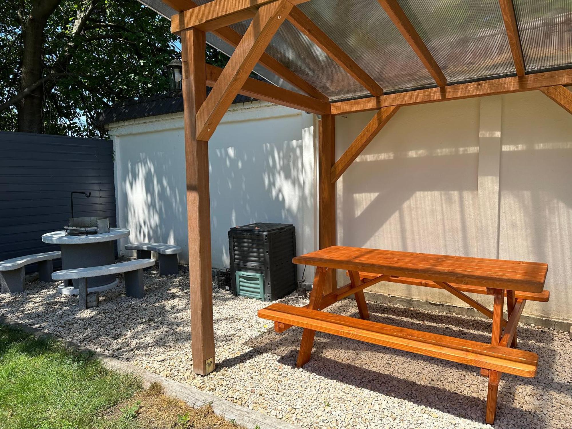 Voeroesmarty Apartmanhaz Makó Buitenkant foto